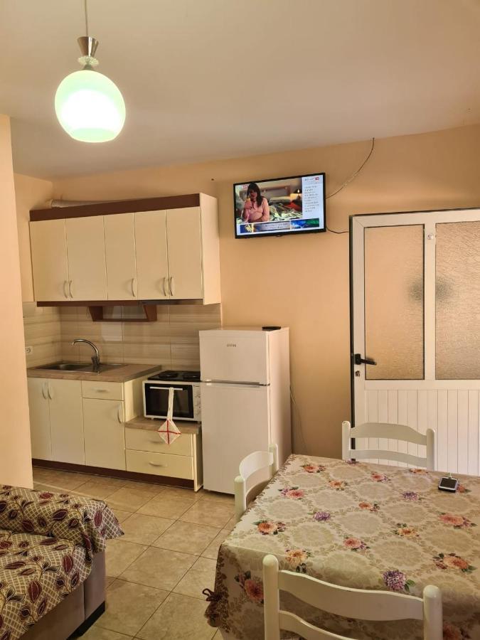 Martini Vacation Home Sarande Exterior photo